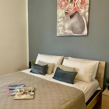 Bnbook Emozione Apartment *